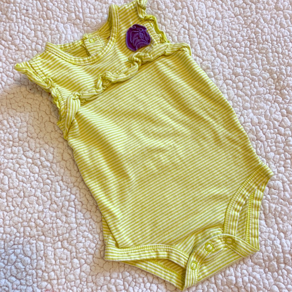 Girl’s bodysuit